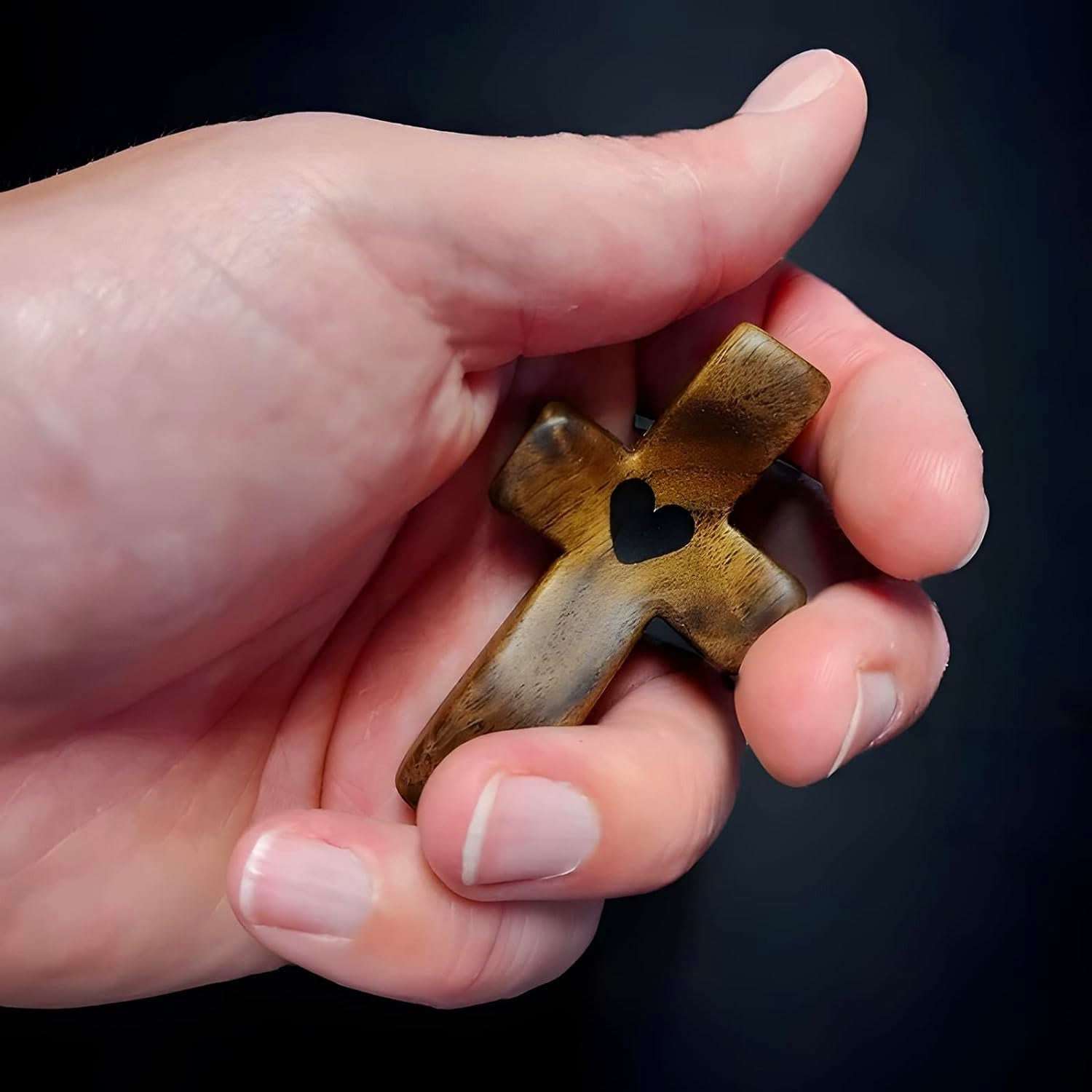 Christiandiscipleshop Modern Style Walnut Multicolor Thumb Cross Praying Handle Ornaments