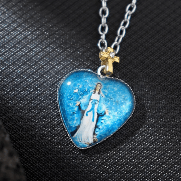 Christiandiscipleshop Classic Style Heart-shaped Virgin Mary Glass Pendant Necklace
