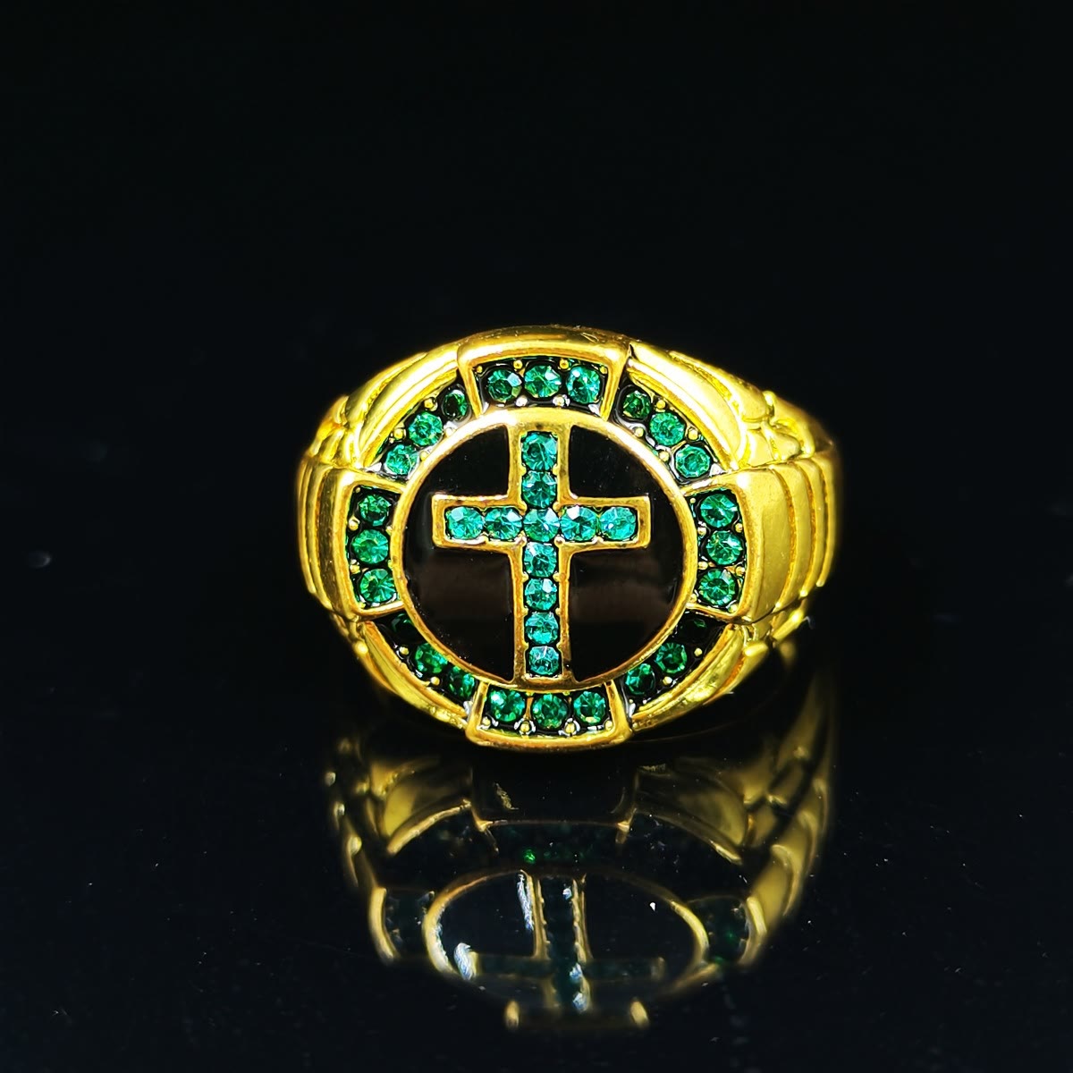 Christiandiscipleshop Retro Style Green Gemstones Cross Golden Alloy Ring