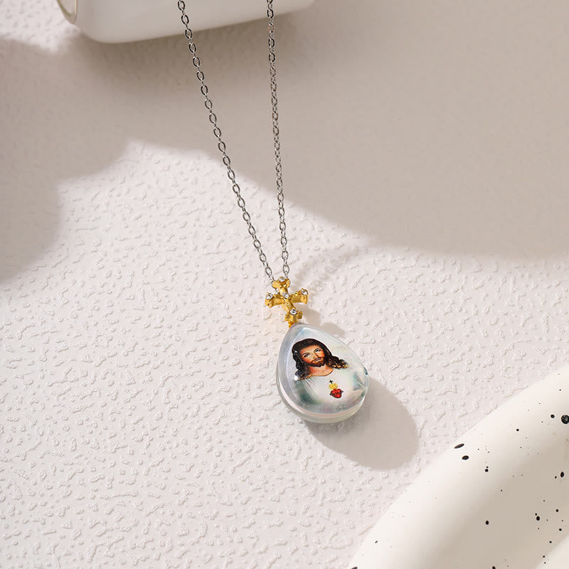 Christiandiscipleshop Simple Fashion Style Crystal Jesus Series Pendant Necklace
