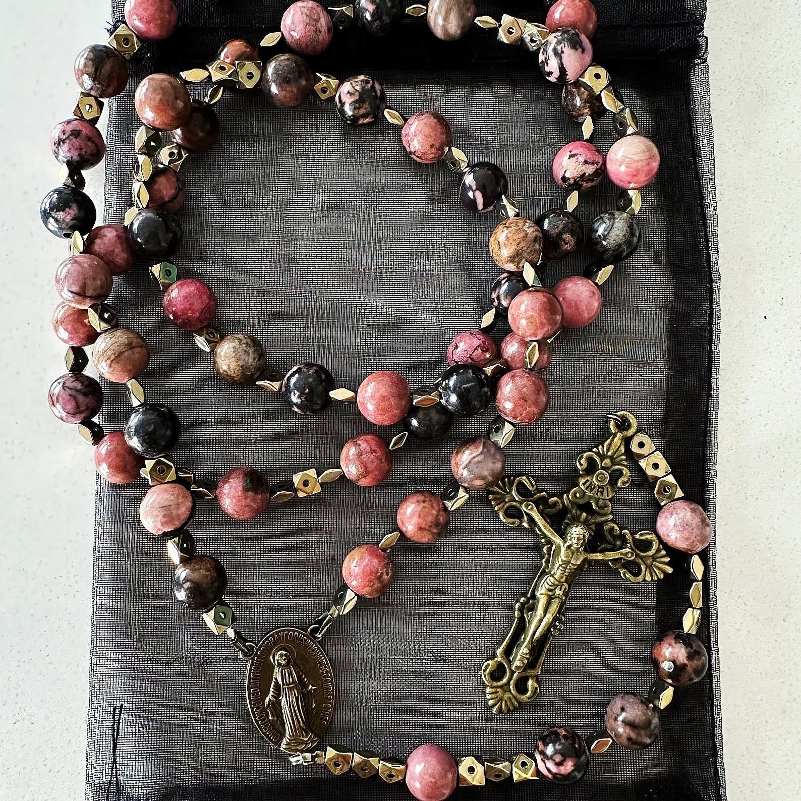 christiandiscipleshop Miraculous Medal & Crucifix of 6 mm Round Multicolor Natural Black Line Rosary