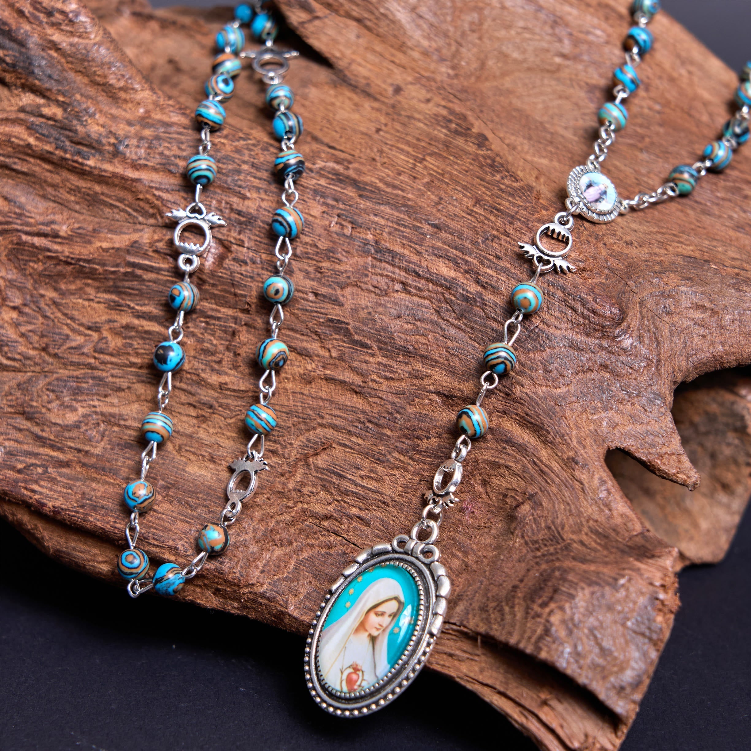 christiandiscipleshop Miraculous Medal & Crucifix of 6 mm Round Green Malachite Alloy Chain Rosary