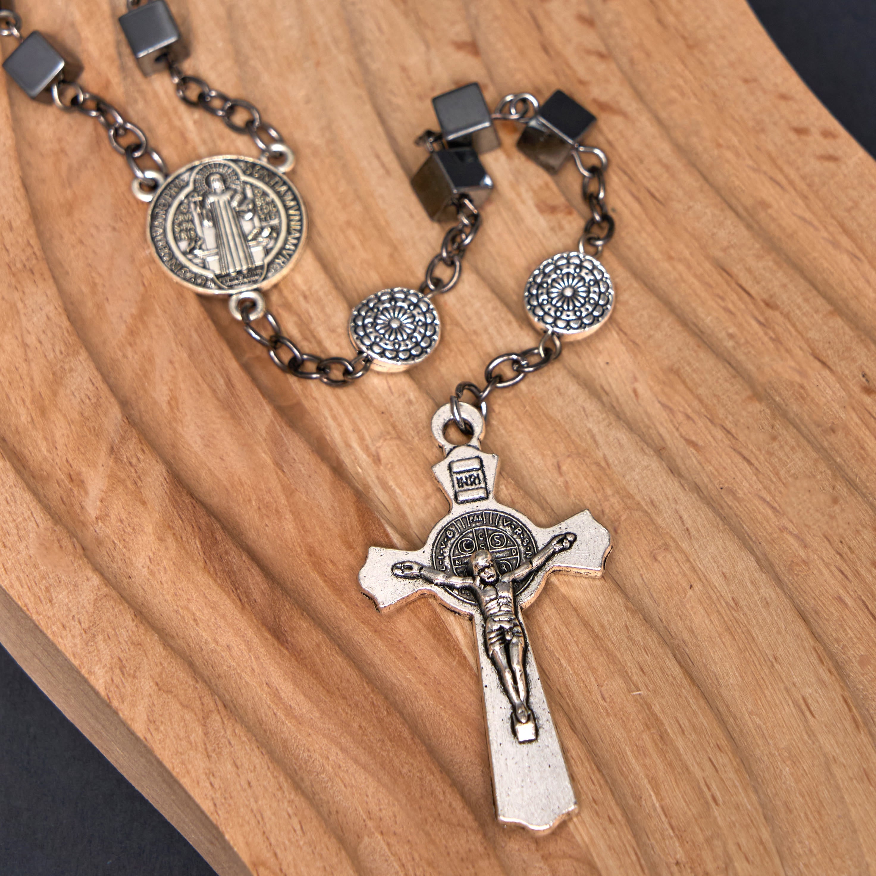 Christiandiscipleshop St. Benedict Medal & Crucifix of 6 mm Square Black Gallstone Alloy Chain Rosary