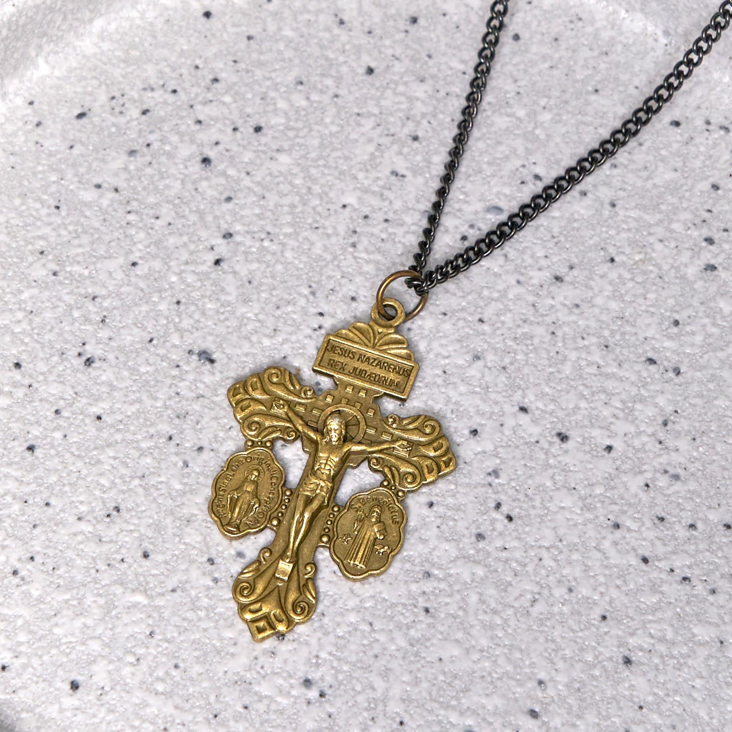 Christianartworkshop Classic Style 3 Colors Pardon Crucifix Double Sided Engraved Pendant Necklace