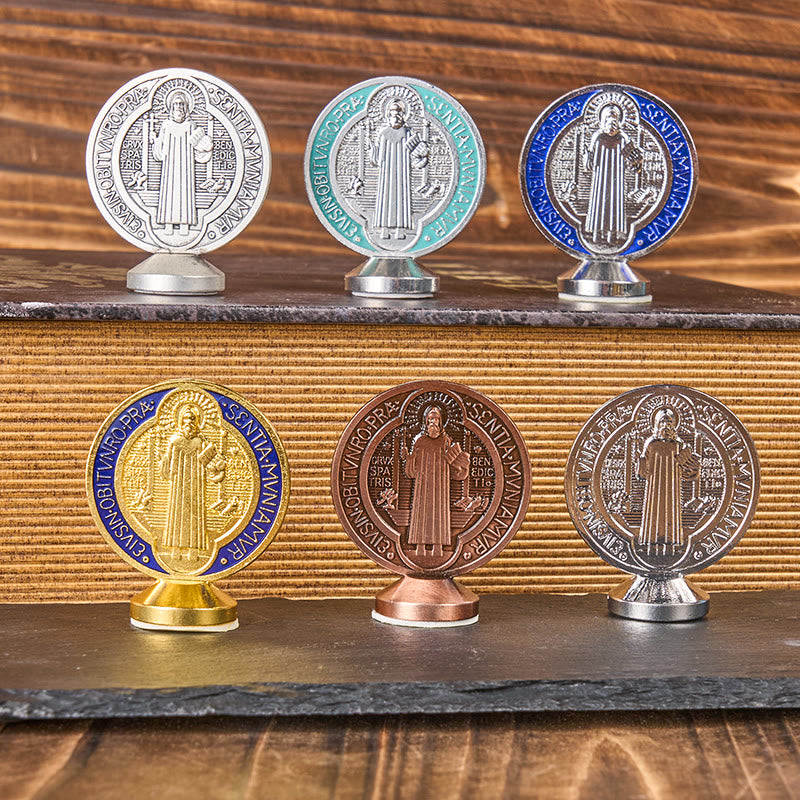 Christiandiscipleshop Klassisches traditionelles St.-Benedikt-Symbol aus Legierung, kleines, exquisit gefertigtes Ornament (6 Farben)