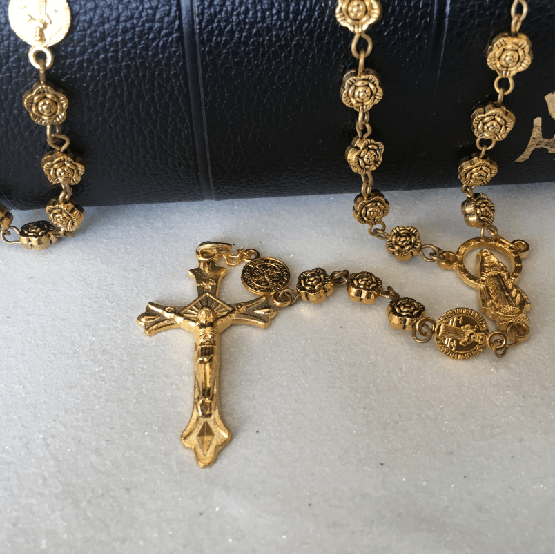 christiandiscipleshop Virgin Mary & Crucifix of 6 mm Rose Retro Gold Copper Alloy Chain Rosary
