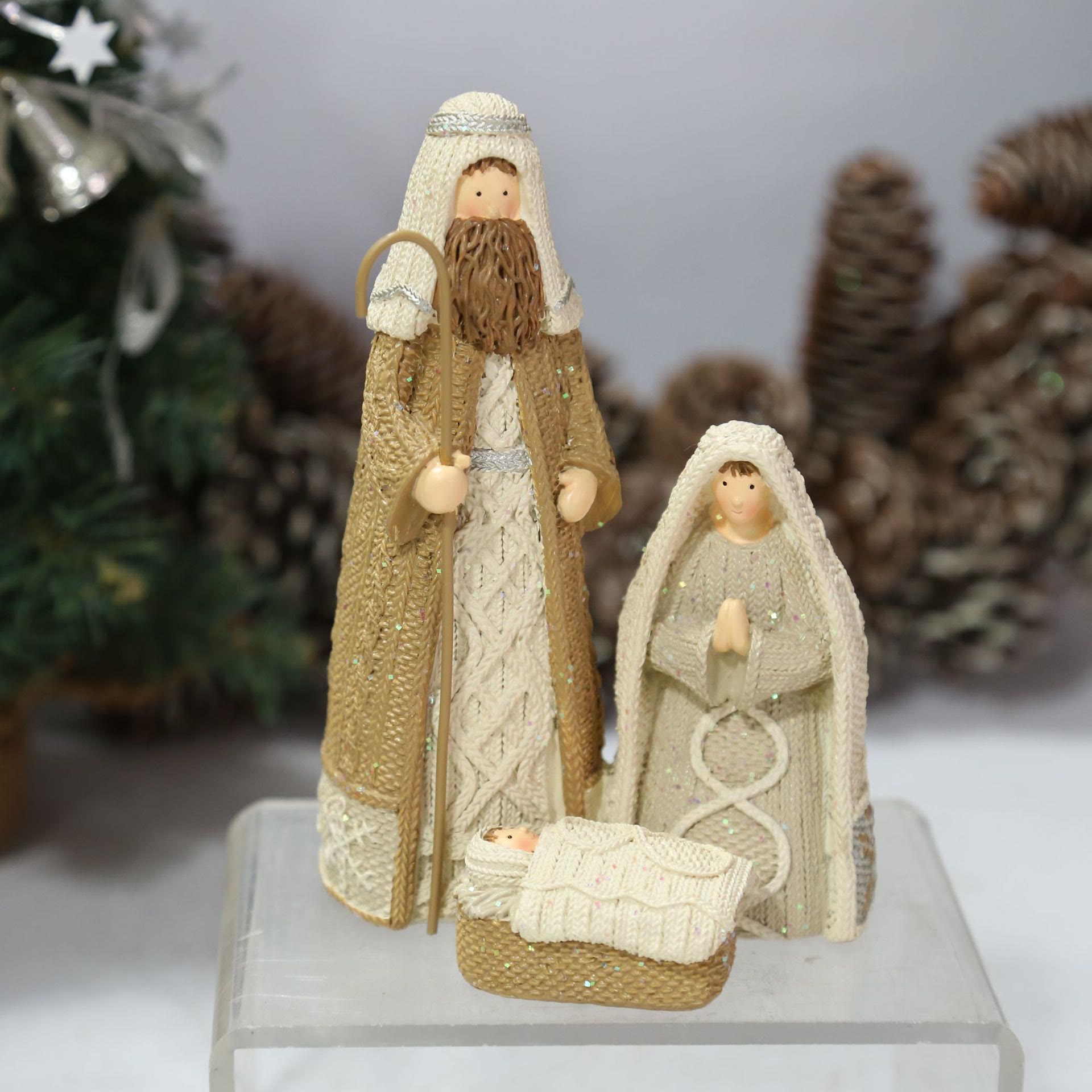Christiandiscipleshop Classic Style Resin Knit-Effect Holy Family Figurine Desktop Decorations Ornament
