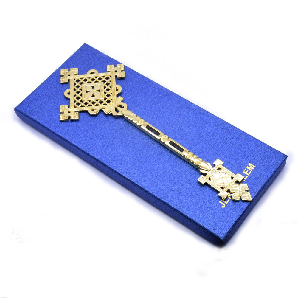 Christiandiscipleshop Classic Style Intricate Geometric Pattern Blessing Hand Cross
