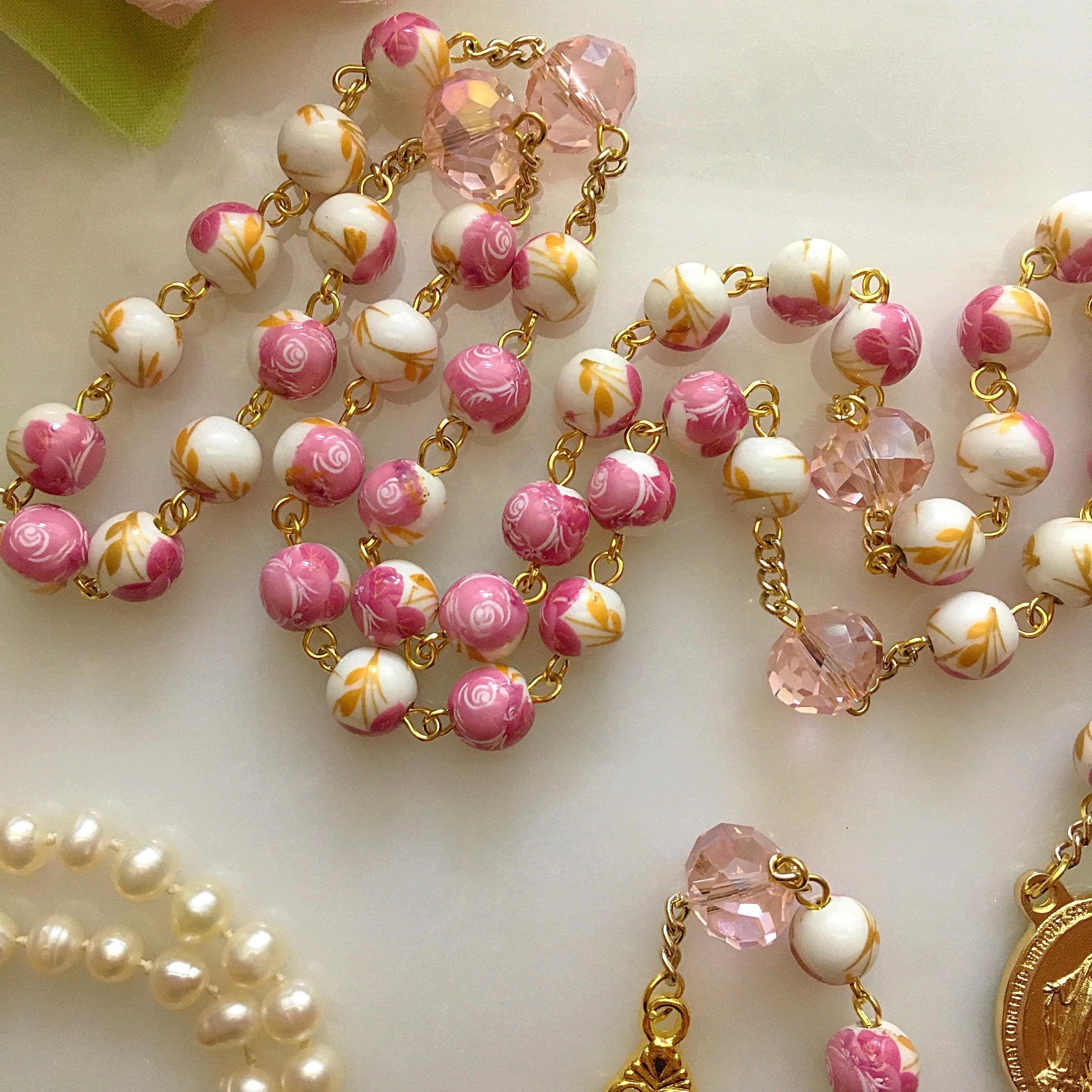 christiandiscipleshop Miraculous Medal & Crucifix of 8 mm Round Floral Pink Ceramic Alloy Chain Rosary
