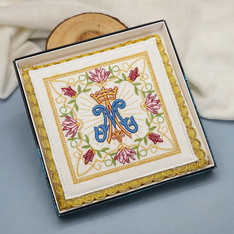 Christiandiscipleshop Classic Style Marian Floral Grace Altar Linen Set