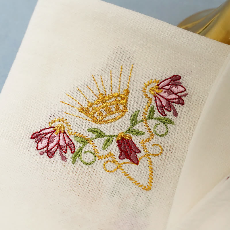 Christiandiscipleshop Classic Style Marian Floral Grace Altar Linen Set