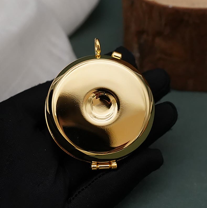 Christiandiscipleshop Gold-Plated Pyx with "See This Man" Pattern–Sacred Vessel for the Holy Eucharist