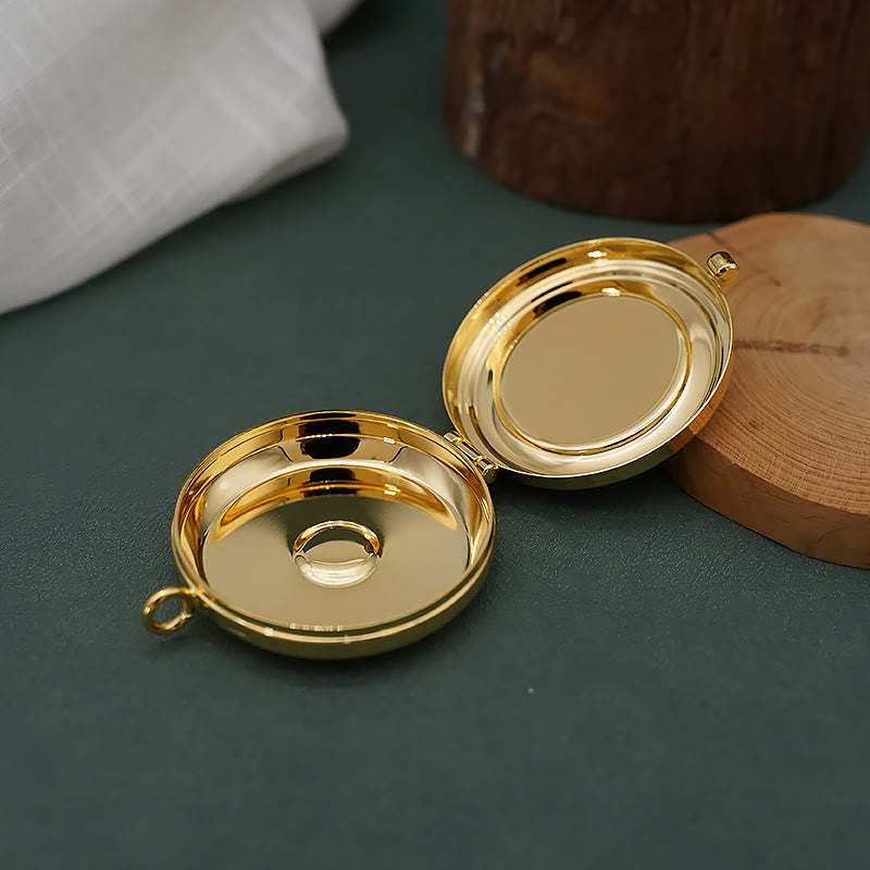 Christiandiscipleshop Gold-Plated Pyx with "See This Man" Pattern–Sacred Vessel for the Holy Eucharist