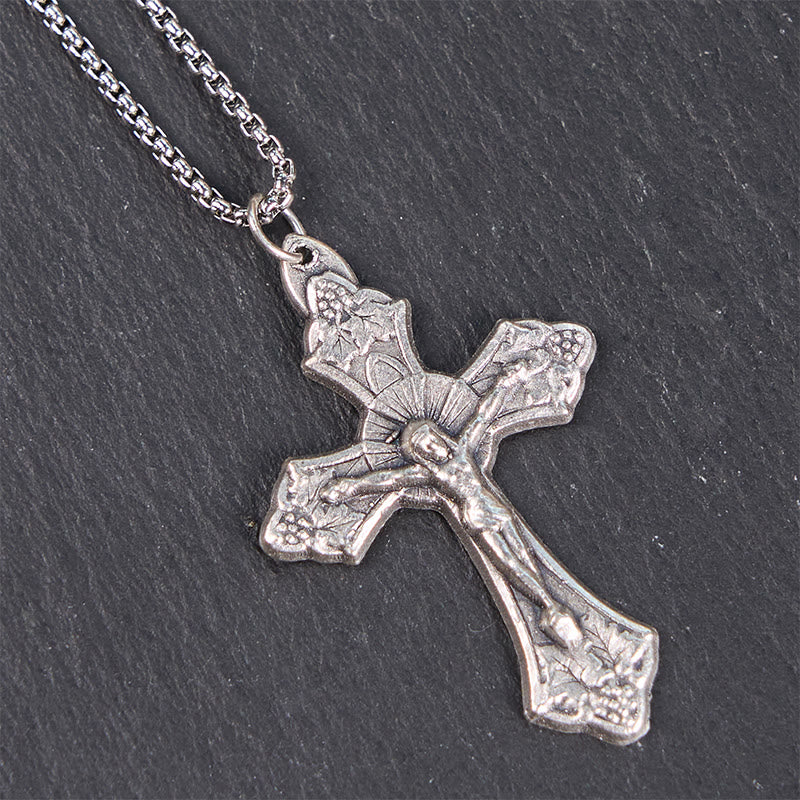 Christiandiscipleshop Retro Pattern Exclusive Craft Grape Leaves Jesus Crucifix Pendant Necklace