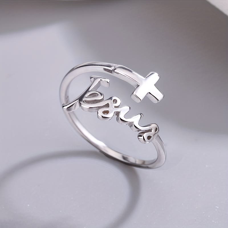 christiandiscipleshop Jesus & Cross Ring: A Simple Yet Profound Testament of Faith
