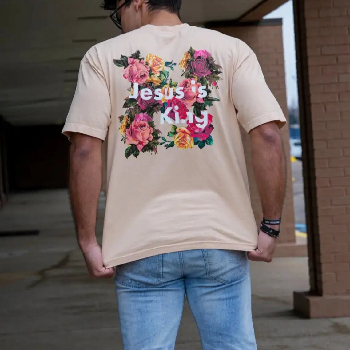 Christiandiscipleshop Floral Embellished Jesus is King Christian T-Shirt