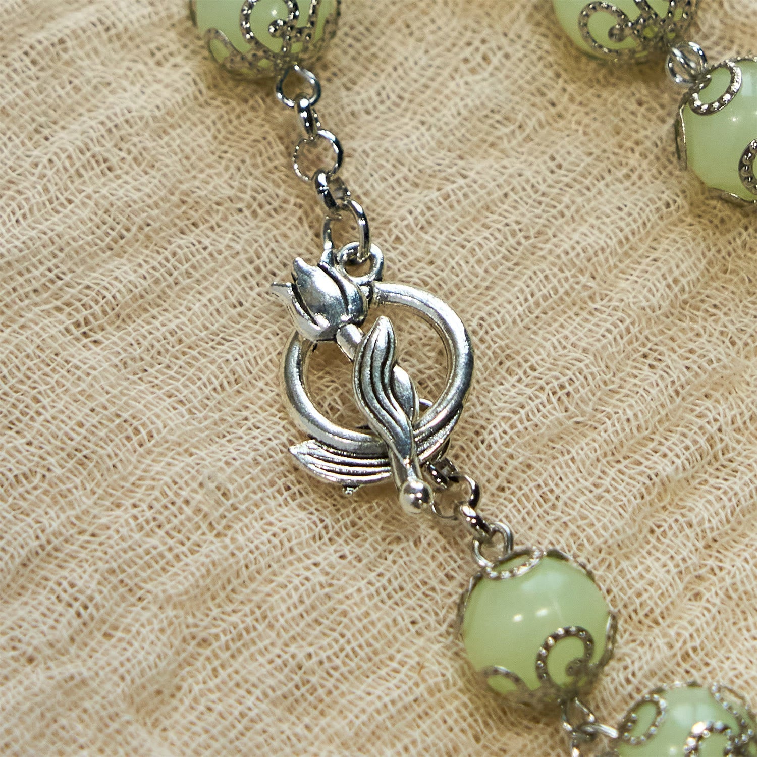 Christiandiscipleshop Green Beads Crucifix Rose Luminous Bracelet: Dreamy Light of Faith