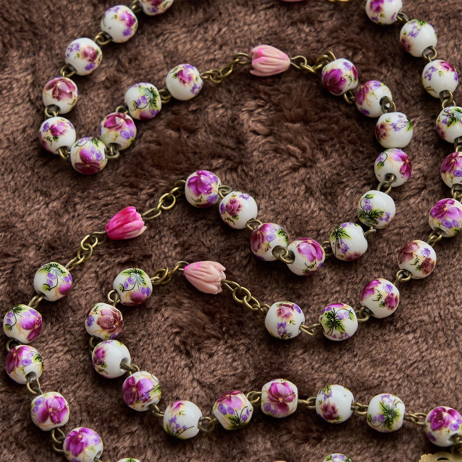 christiandiscipleshop Miraculous Medal & Crucifix of 8mm Ceramic Beads & Flower Resin Beads Handmade Rosary