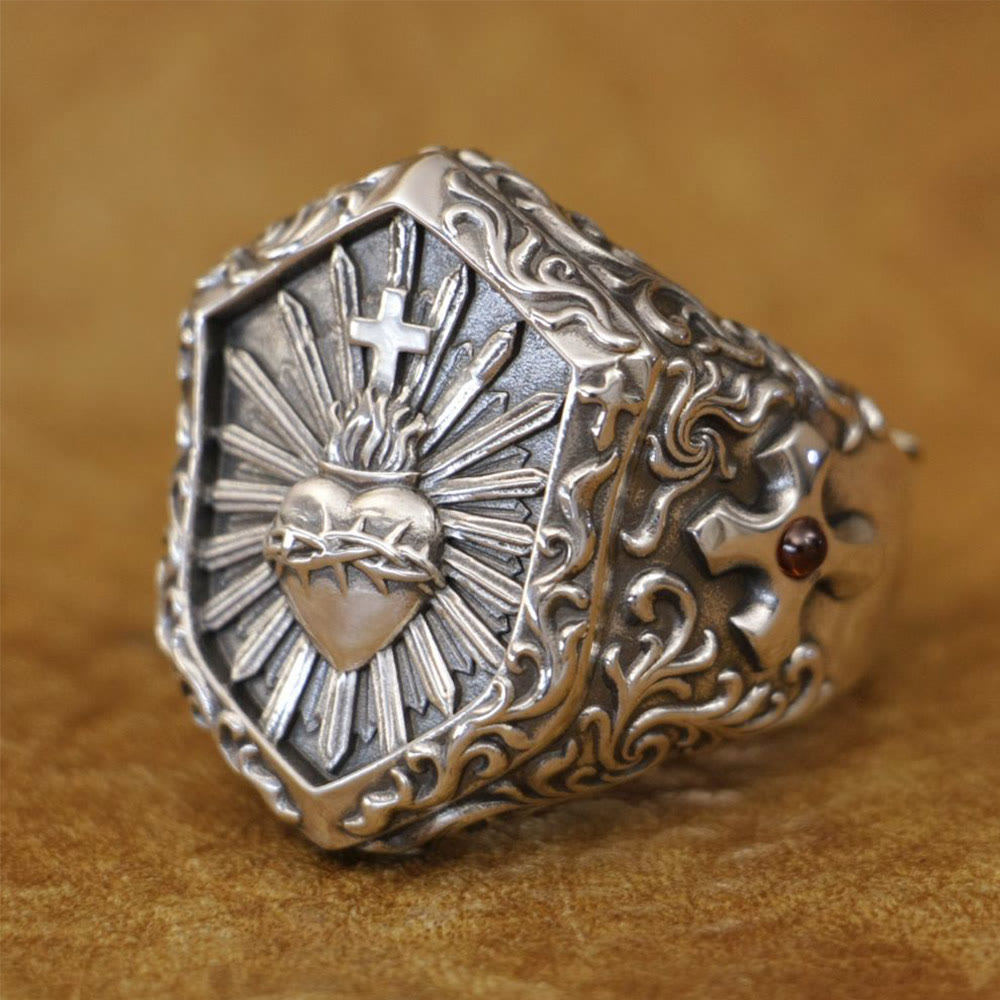 Vintage-Ring aus 925er Sterlingsilber mit Dornenherz und Kreuz: Ein wertvolles Symbol spiritueller Liebe