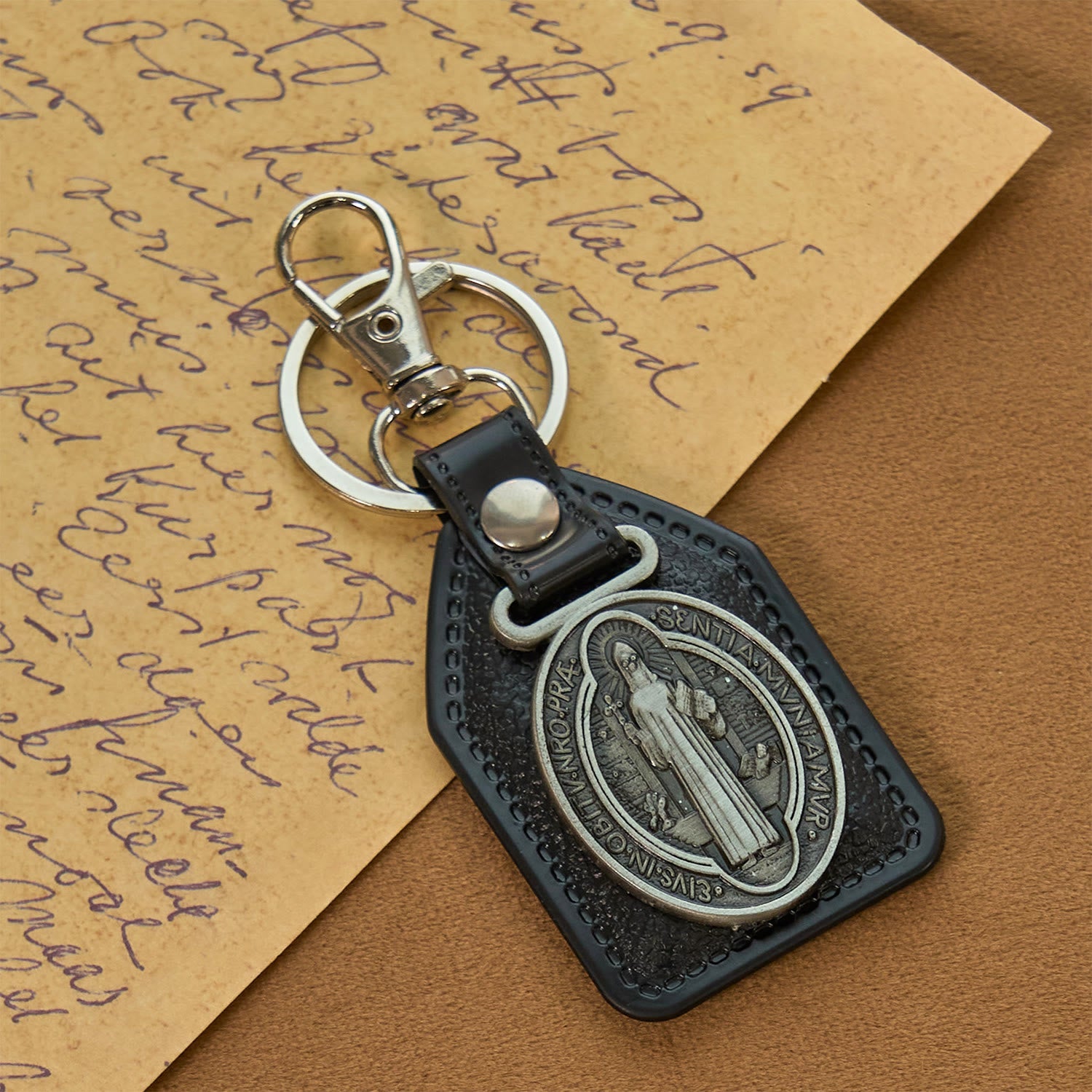 FREE Today: 12 Patterns Christian-Inspired Keychains Pendants: Faith on the Go