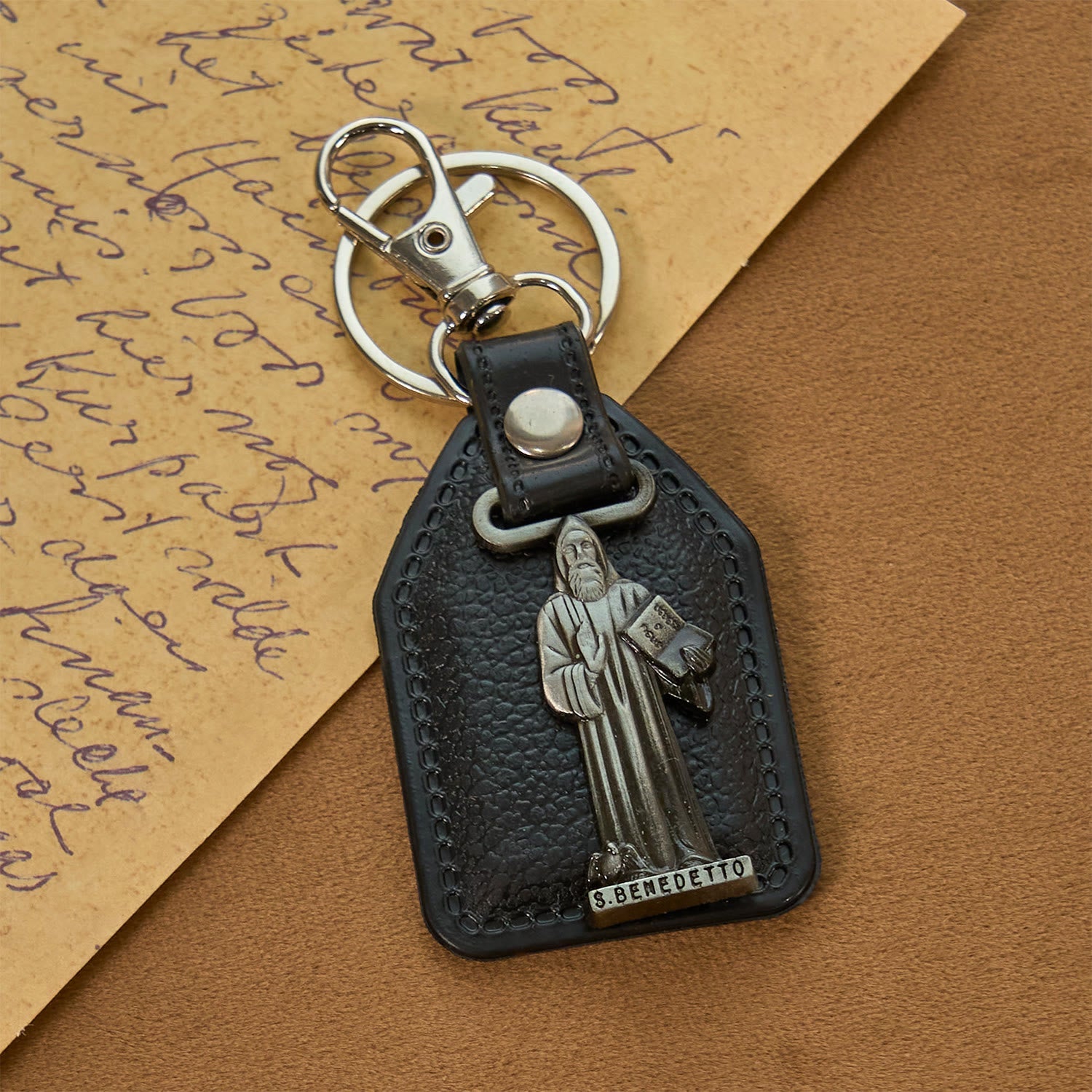 FREE Today: 12 Patterns Christian-Inspired Keychains Pendants: Faith on the Go