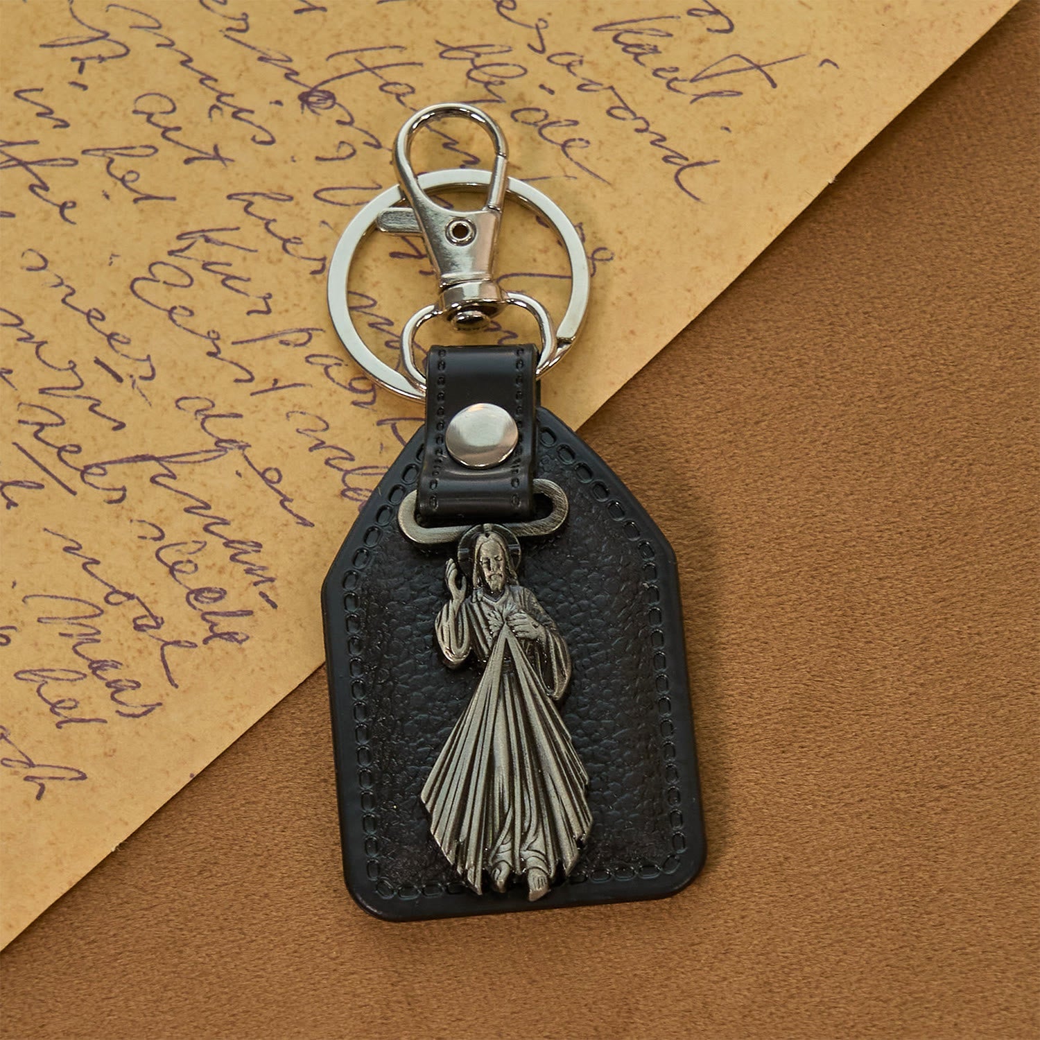 FREE Today: 12 Patterns Christian-Inspired Keychains Pendants: Faith on the Go