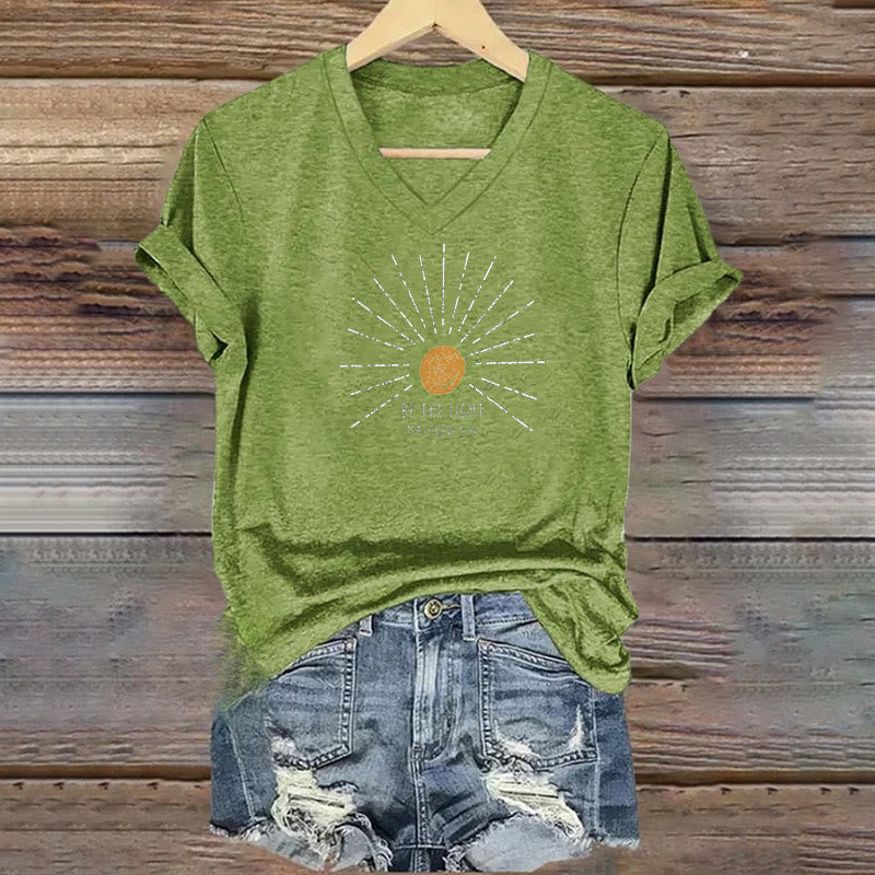 christiandiscipleshop Women's Be The Light Matthew 5:14 Print Print V-Neck Polyester T-shirt