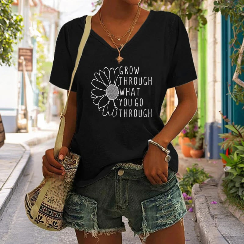 christiandiscipleshopWomen's Grow Through What You Go Through Print V-Neck Polyester T-shirt