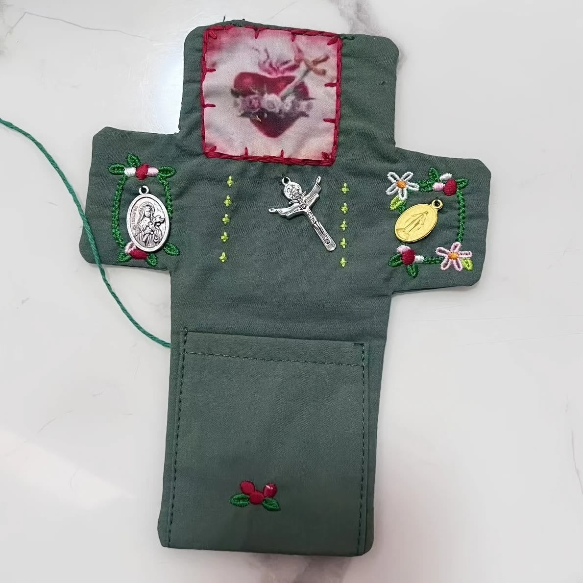 christiandiscipleshop Hand-Embroidered Portable Green Pocket Shrine Cross Included Inside