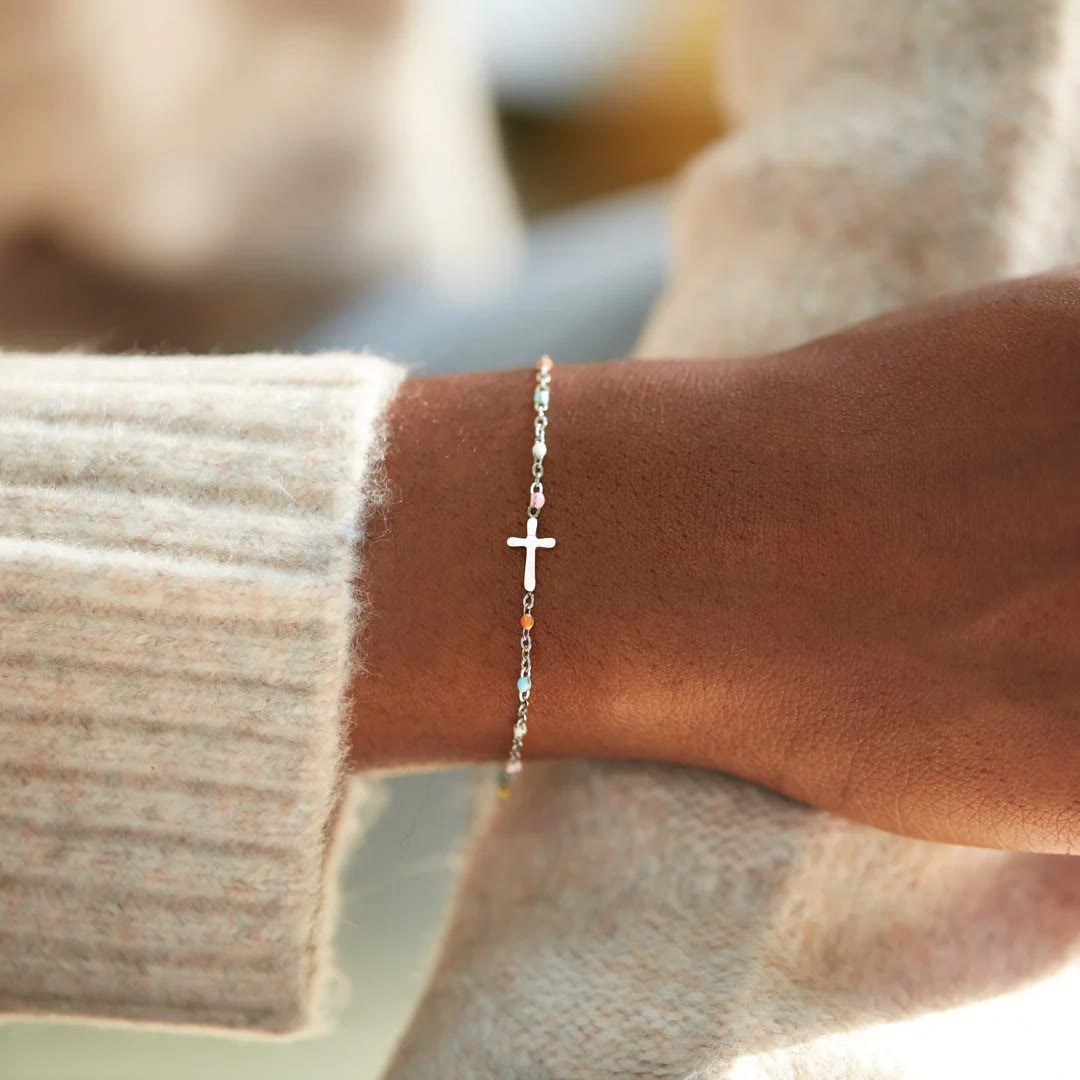 Christiandiscipleshop Delicate Minimalist Cross Bracelet