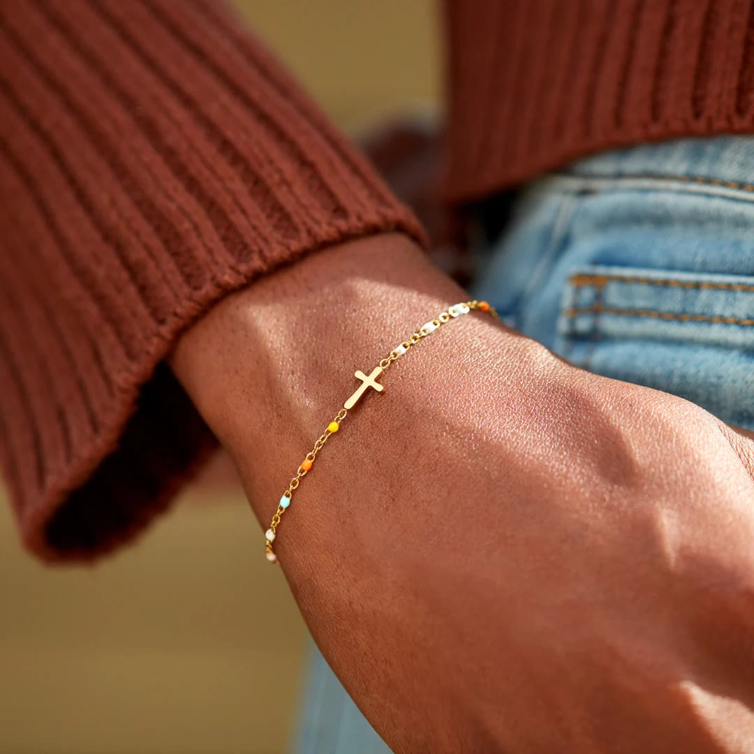 Christiandiscipleshop Delicate Minimalist Cross Bracelet