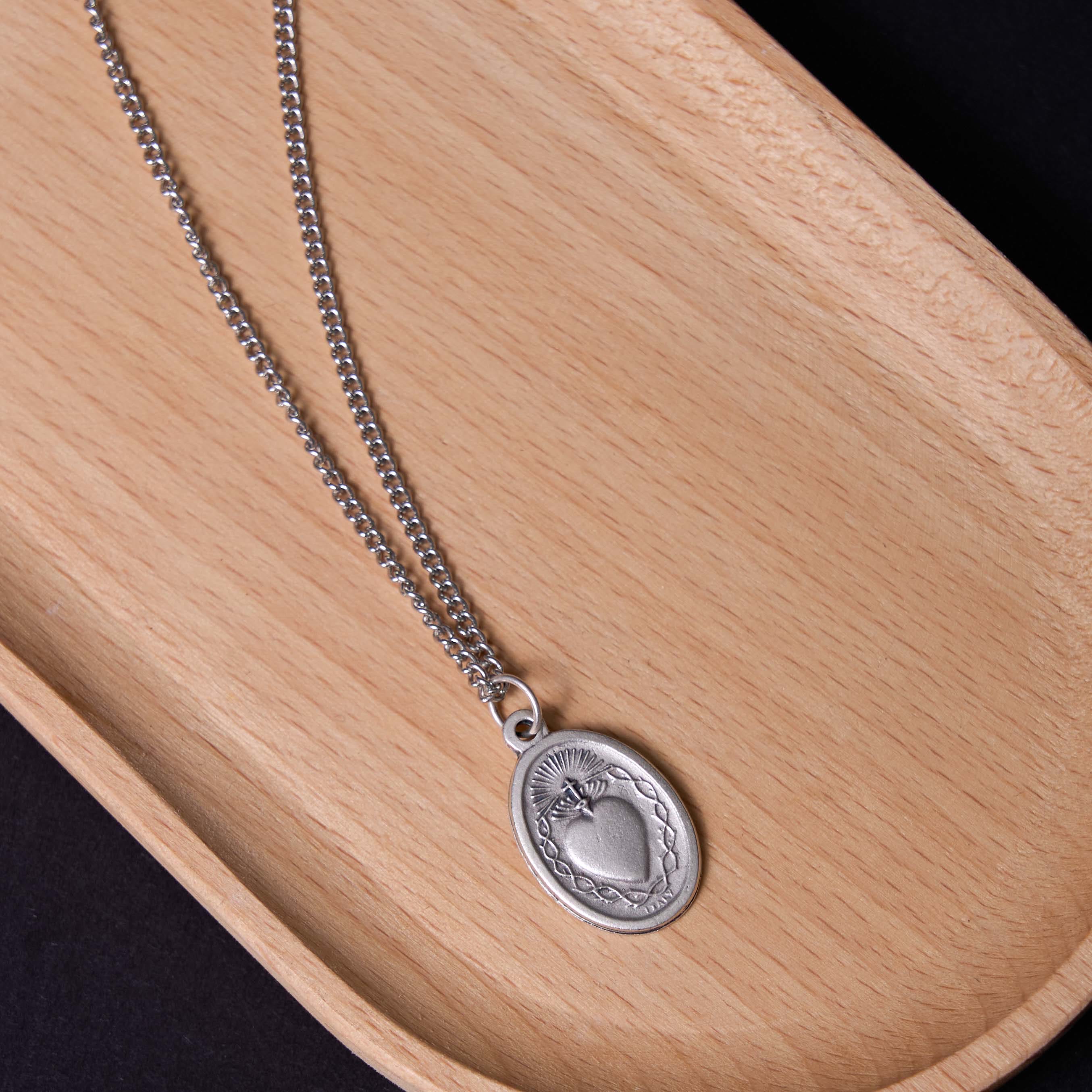 Christiandiscipleshop Classic Style Sacred Heart of Jesus Cross Flower Pendant Necklace