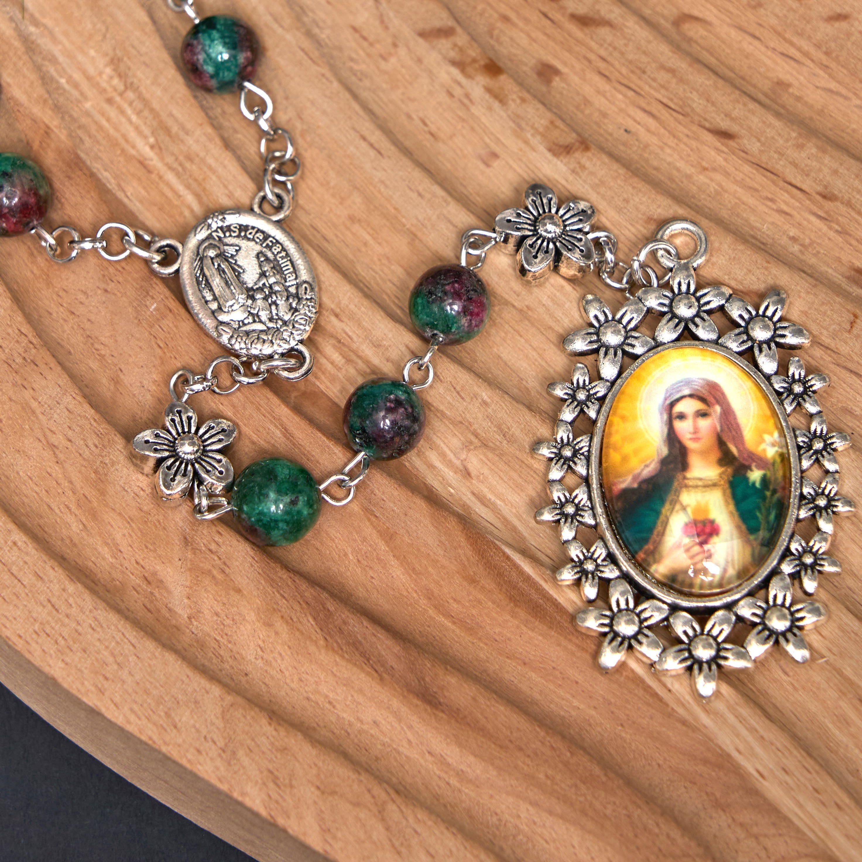 Christiandiscipleshop Our Lady of Fátima & Immaculate Heart of Mary of 8 mm Round Green Natural Stone Alloy Chain Rosary
