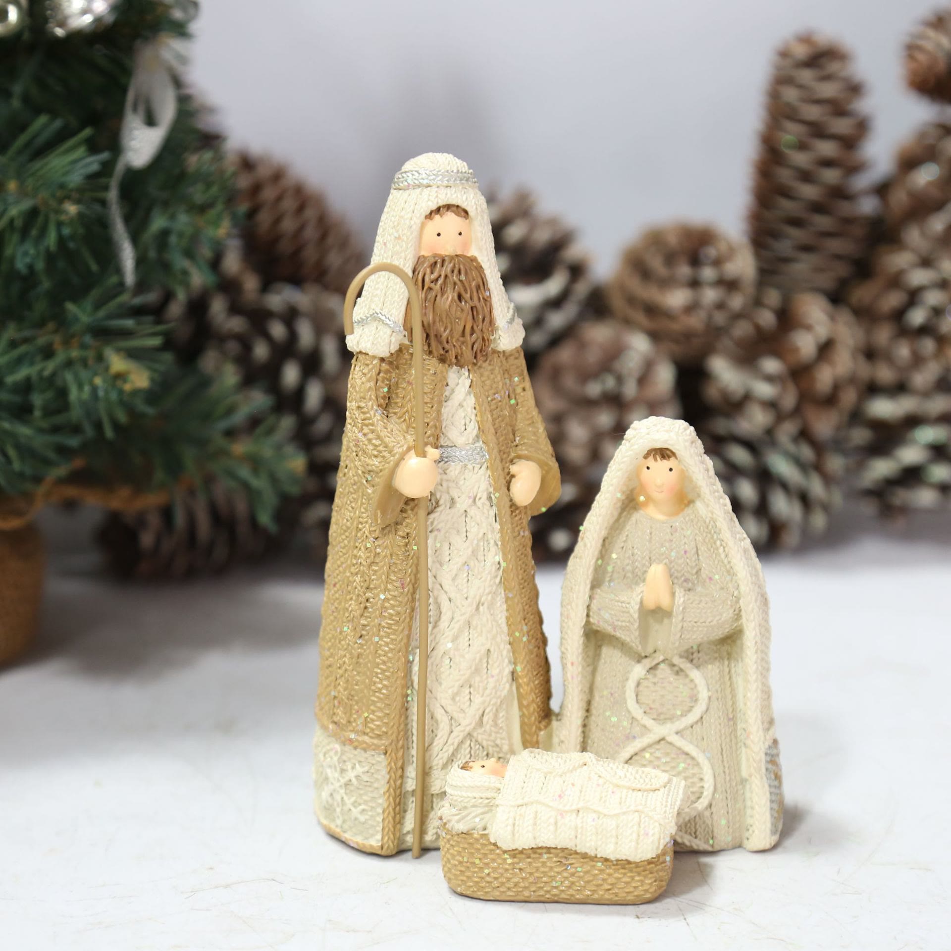 Christiandiscipleshop Classic Style Resin Knit-Effect Holy Family Figurine Desktop Decorations Ornament