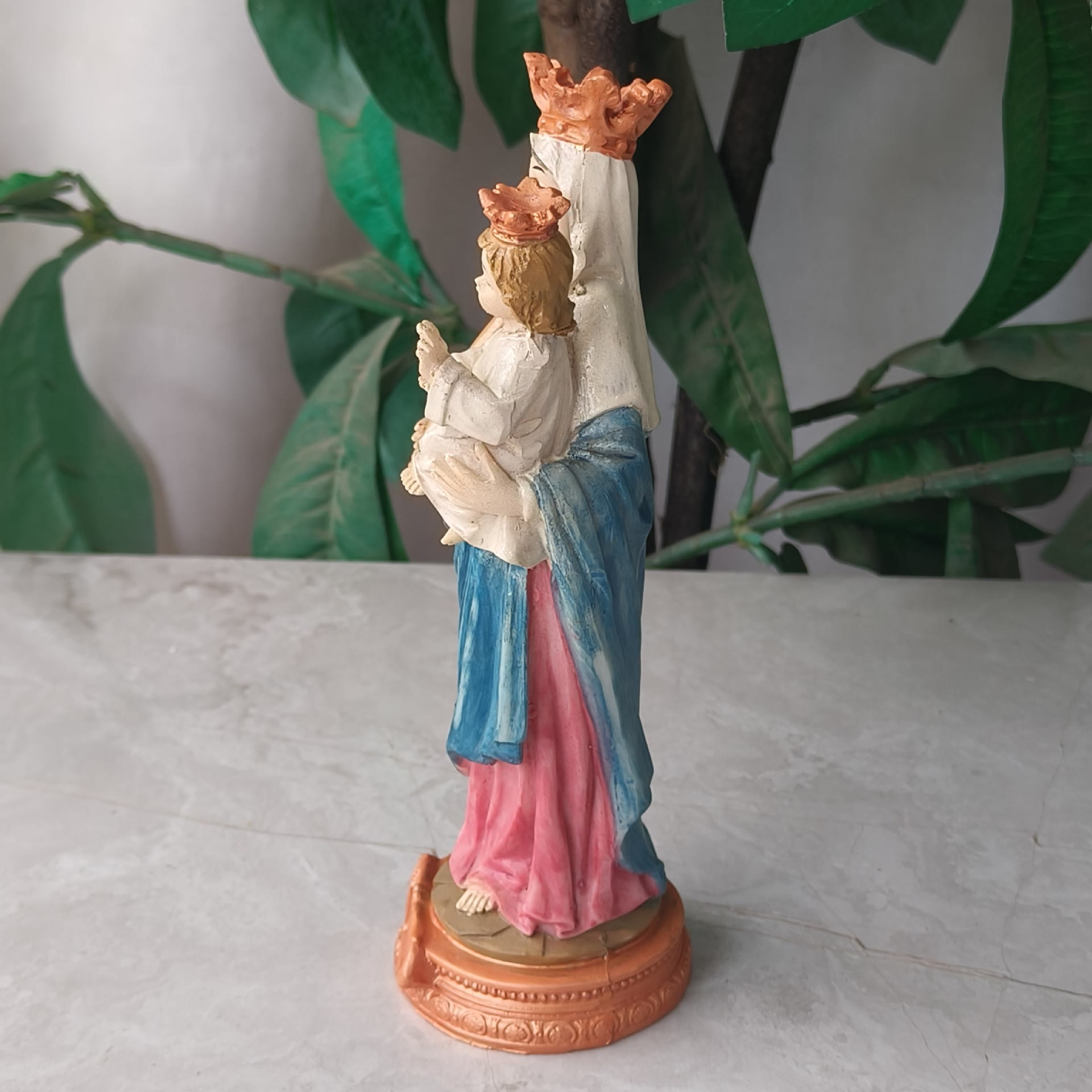 Christianartworkshop Classic Colored Style Madonna and Child Sacred Faith Desktop Decorations Ornament