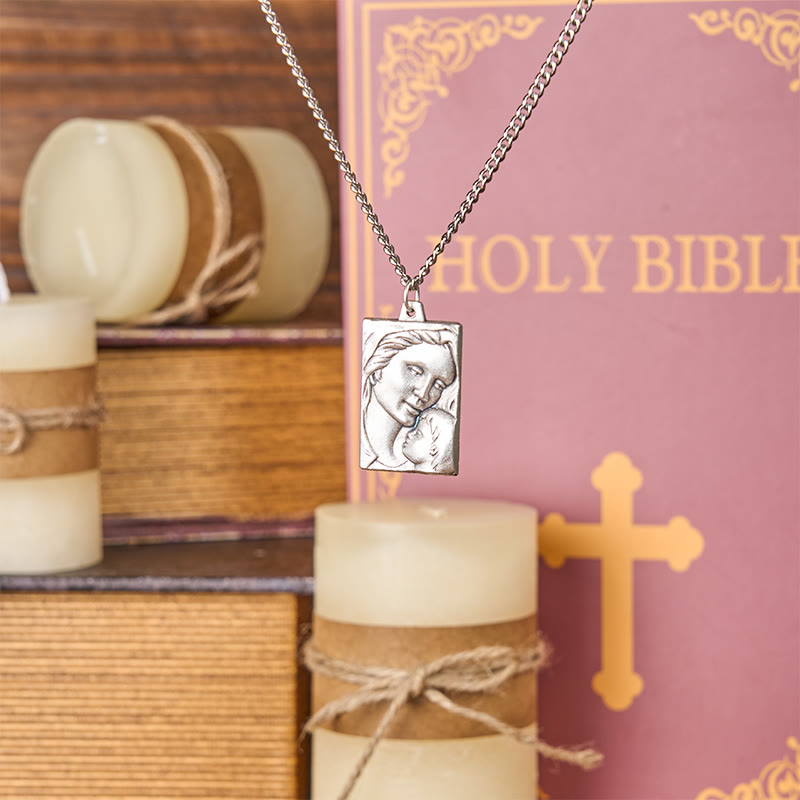 Christiandiscipleshop Classic Style Madonna And Child Crafted Embossed Amulet Pendant Necklace
