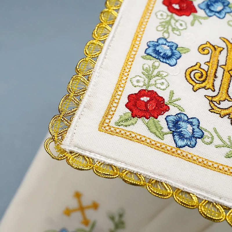 Christiandiscipleshop Classic Style Sacred IHS Floral Devotion Altar Linen Set