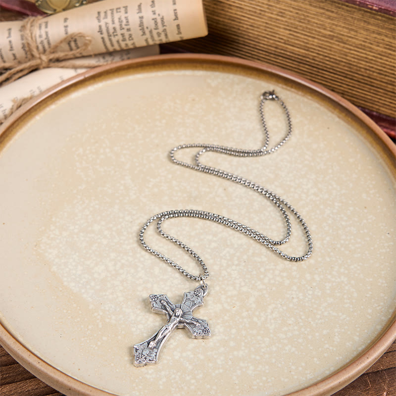 Christiandiscipleshop Retro Pattern Exclusive Craft Grape Leaves Jesus Crucifix Pendant Necklace