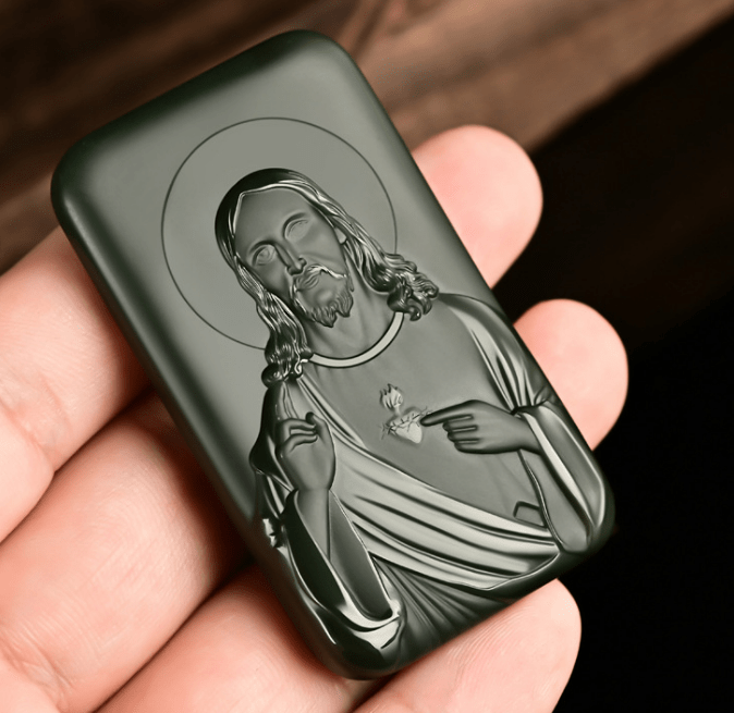 Christiandiscipleshop Exquisitely Carved Jade Jesus Amulet - A Discreet Emblem of Devotion and Tranquility