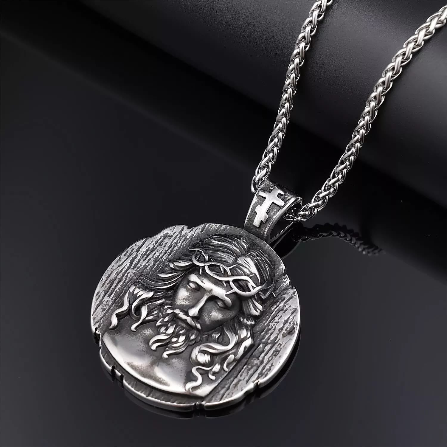 christiandiscipleshop Jesus Crown of Thorns Pendant Necklace - A Profound Symbol of Faith and Devotion