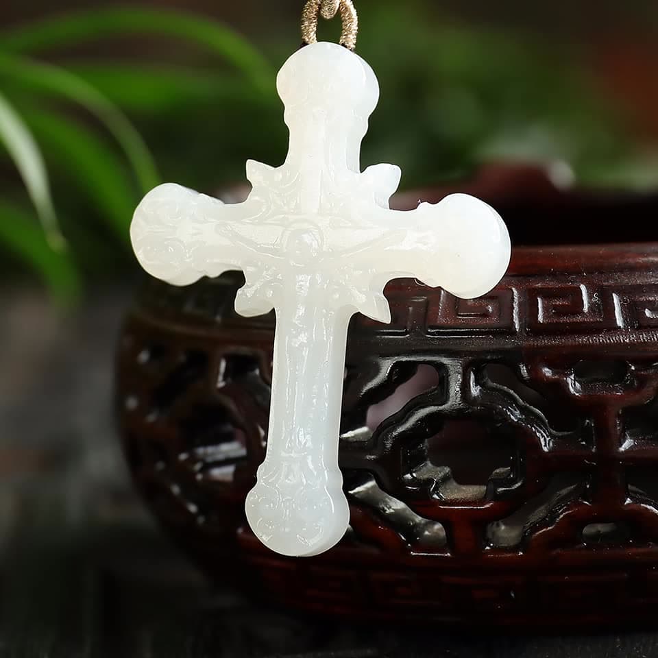 Christiandiscipleshop Serene Jade Carved Crucifix Pendant - Embodiment of Grace