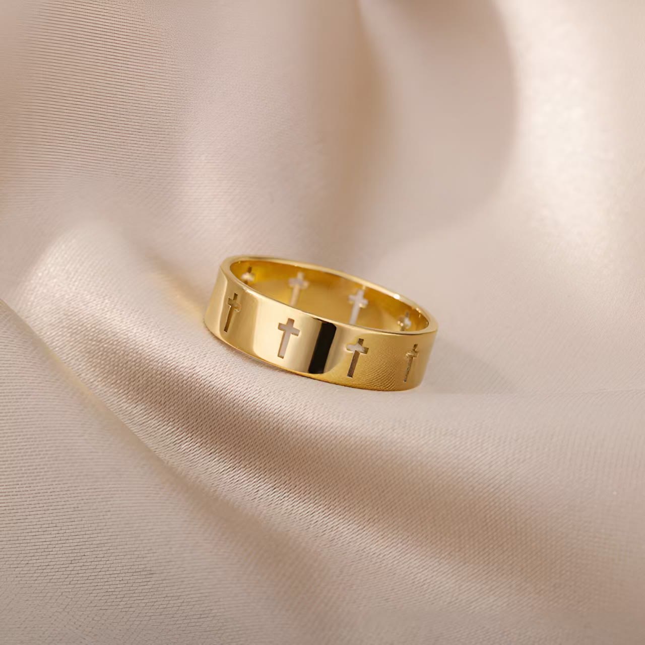 Christiandiscipleshop Divine Gold Cross Ring: A Simple Yet Deep Expression of Devotion
