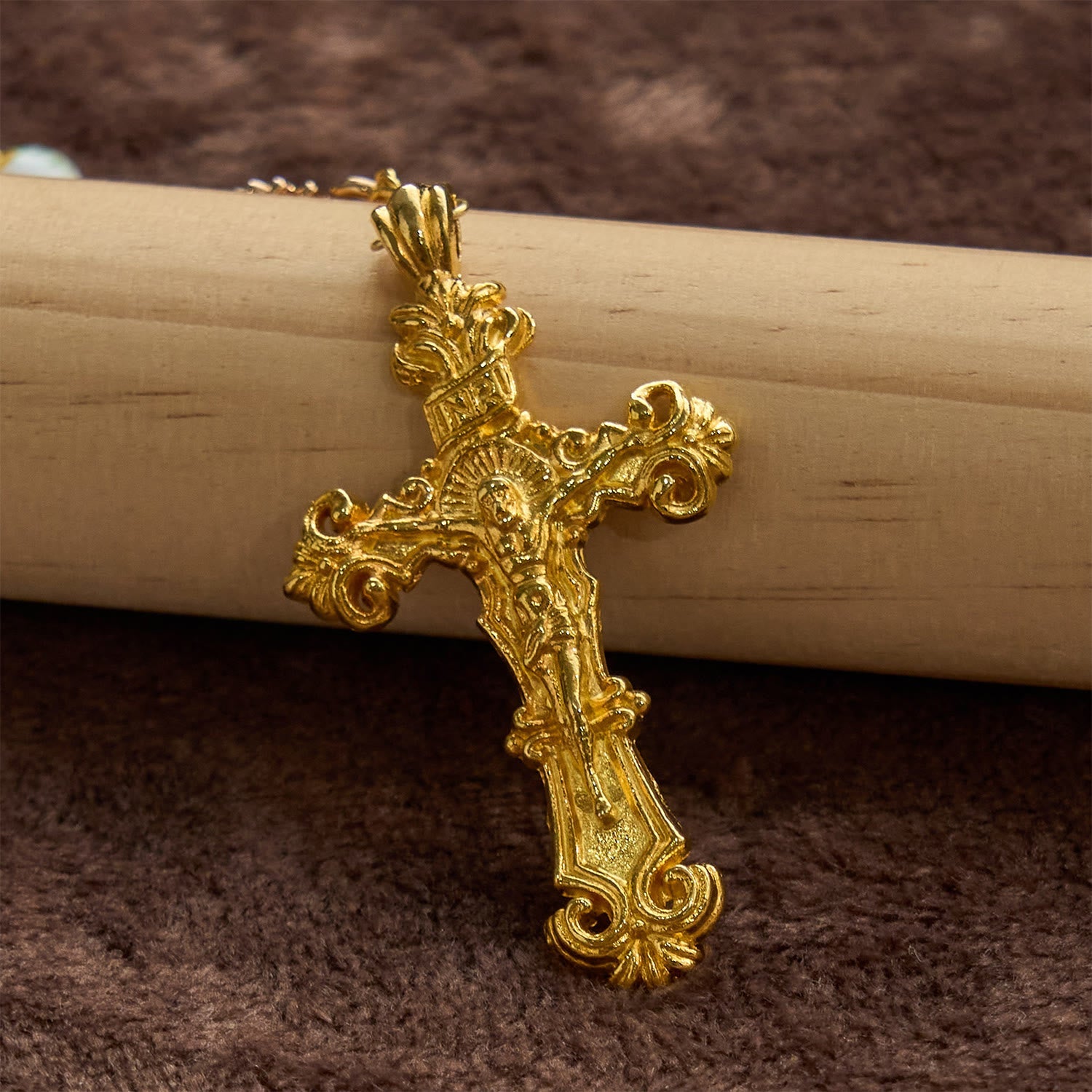 christiandiscipleshop Handmade Sunflower-Inspired Rosary: A Divine Creation with Yellow Floral Beads