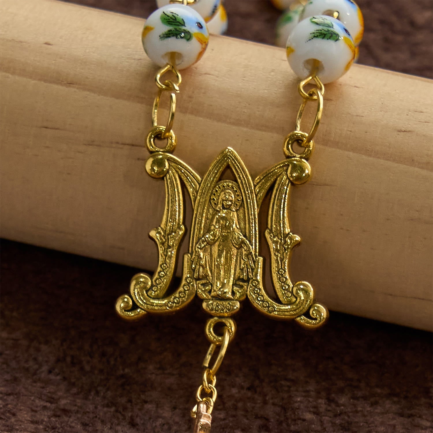 christiandiscipleshop Handmade Sunflower-Inspired Rosary: A Divine Creation with Yellow Floral Beads