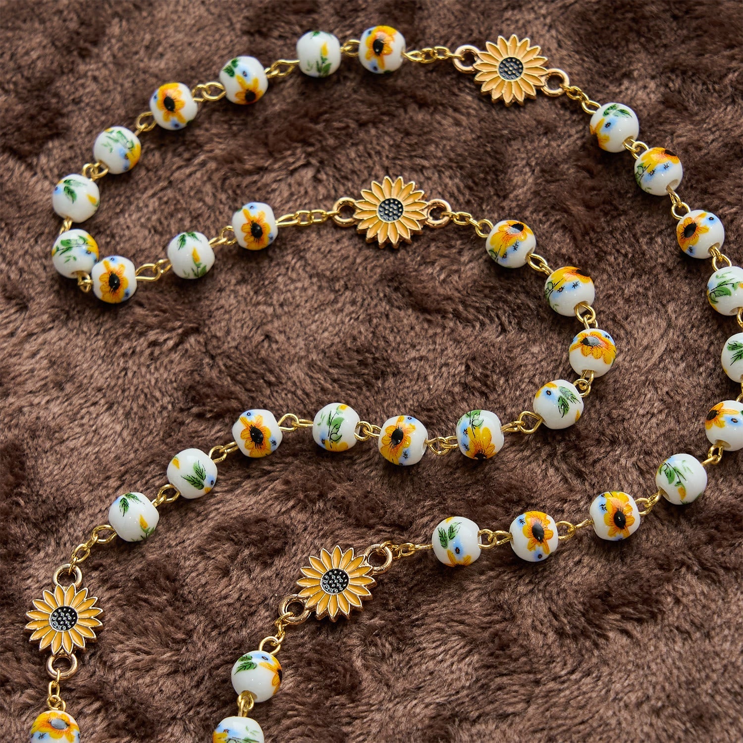 christiandiscipleshop Handmade Sunflower-Inspired Rosary: A Divine Creation with Yellow Floral Beads