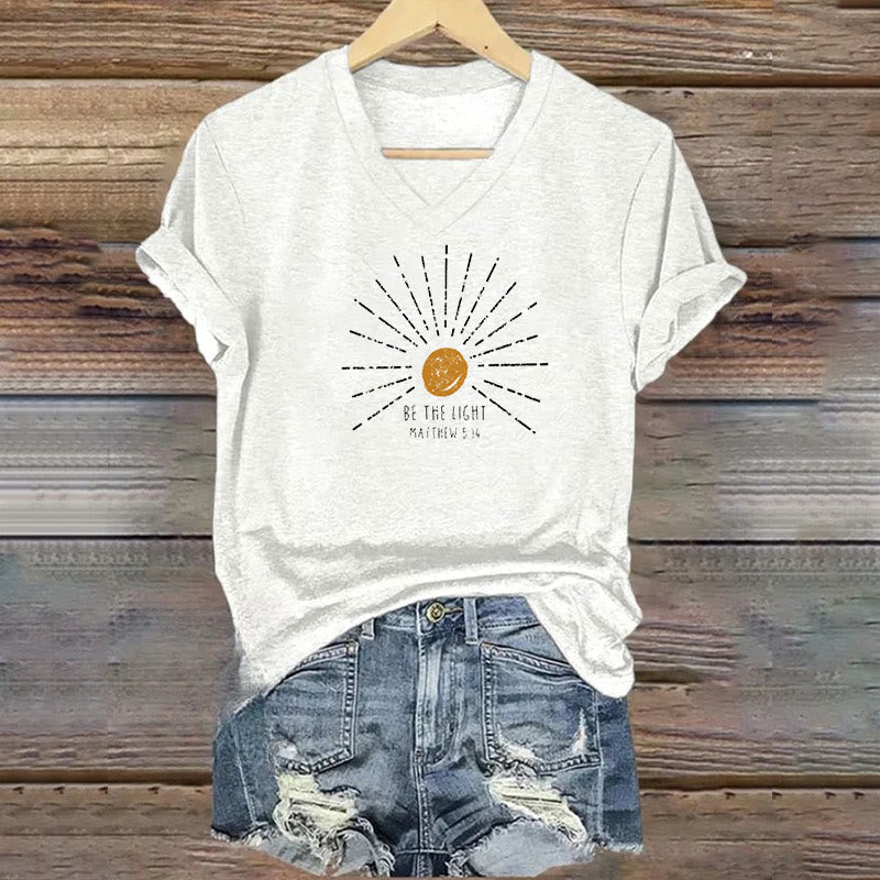 christiandiscipleshop Women's Be The Light Matthew 5:14 Print Print V-Neck Polyester T-shirt
