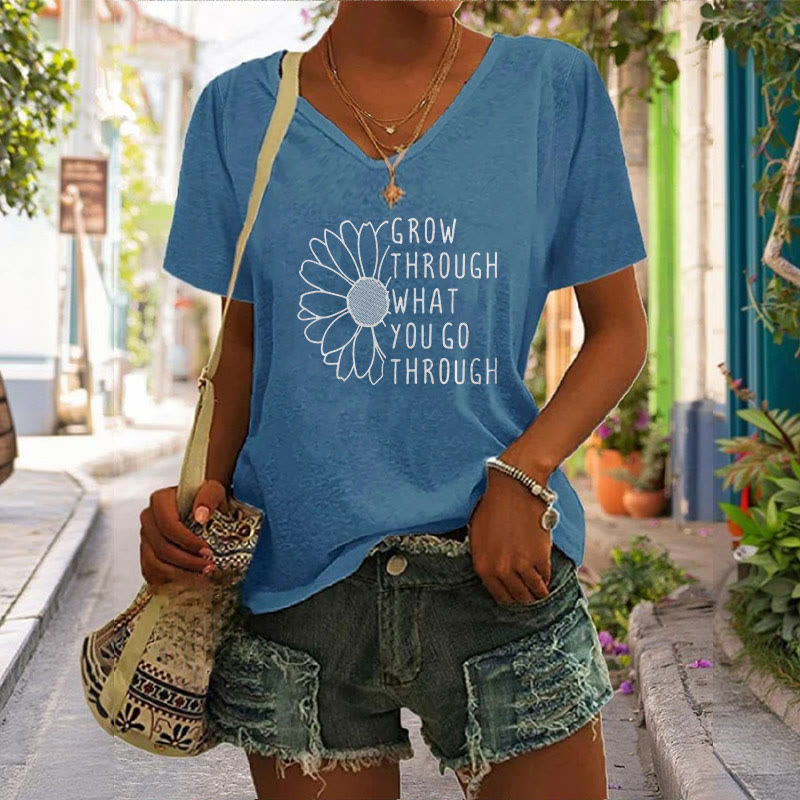christiandiscipleshopWomen's Grow Through What You Go Through Print V-Neck Polyester T-shirt