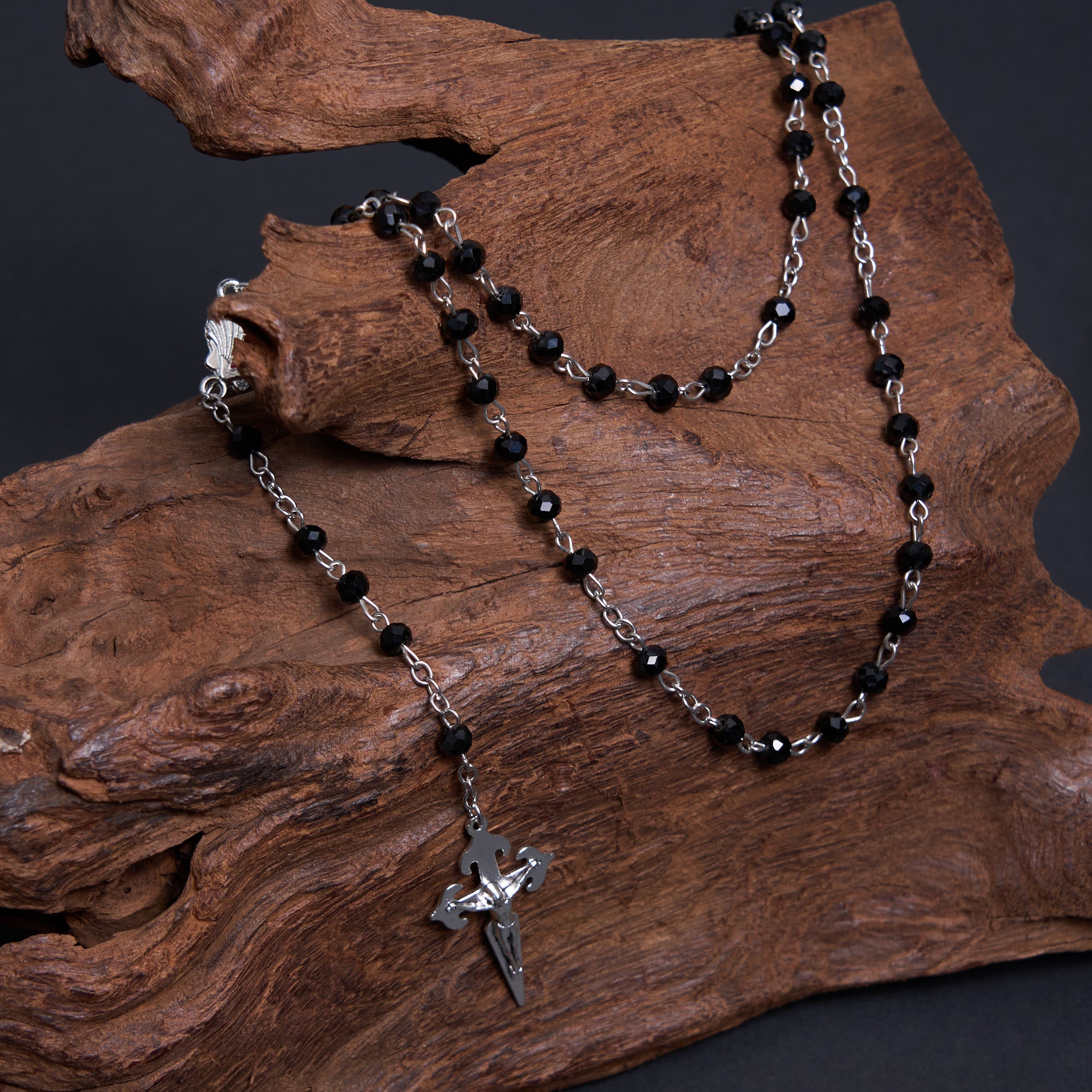 Christiandiscipleshop Crucifix of 6 mm Polyhedron Black Crystal Alloy Chain Rosary