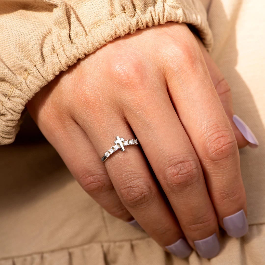 christiandiscipleshop Minimalist Jesus Cross Zirconia Ring