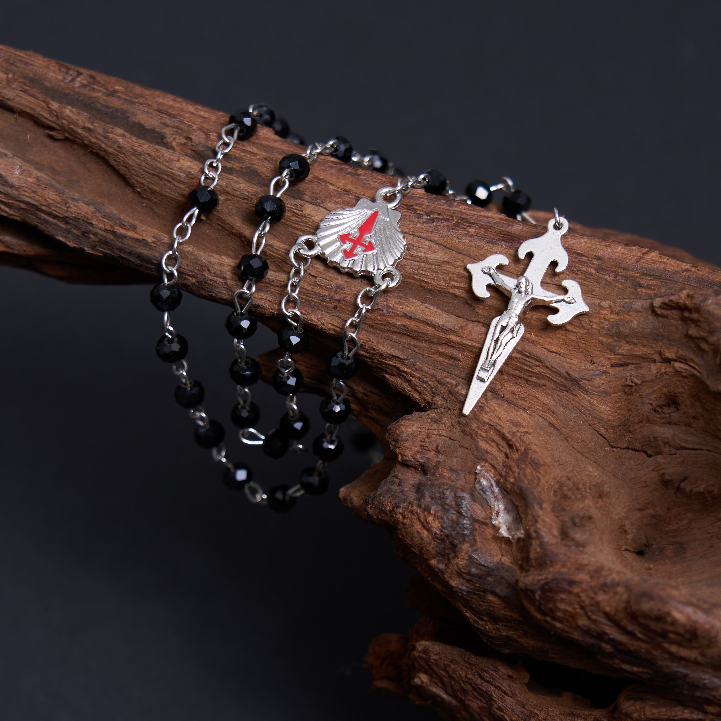 Christiandiscipleshop Crucifix of 6 mm Polyhedron Black Crystal Alloy Chain Rosary